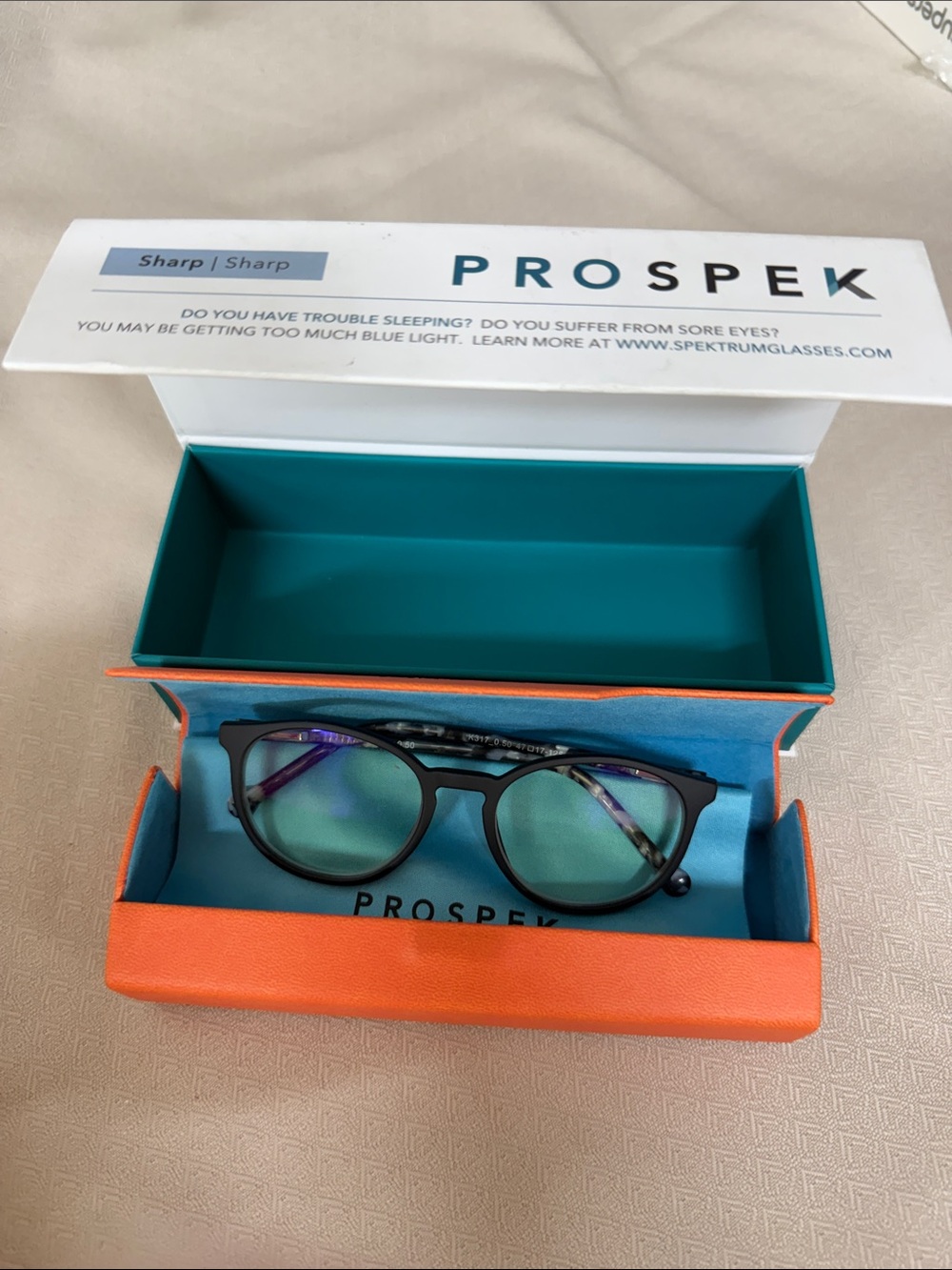 Prospek Blue light reading glasses